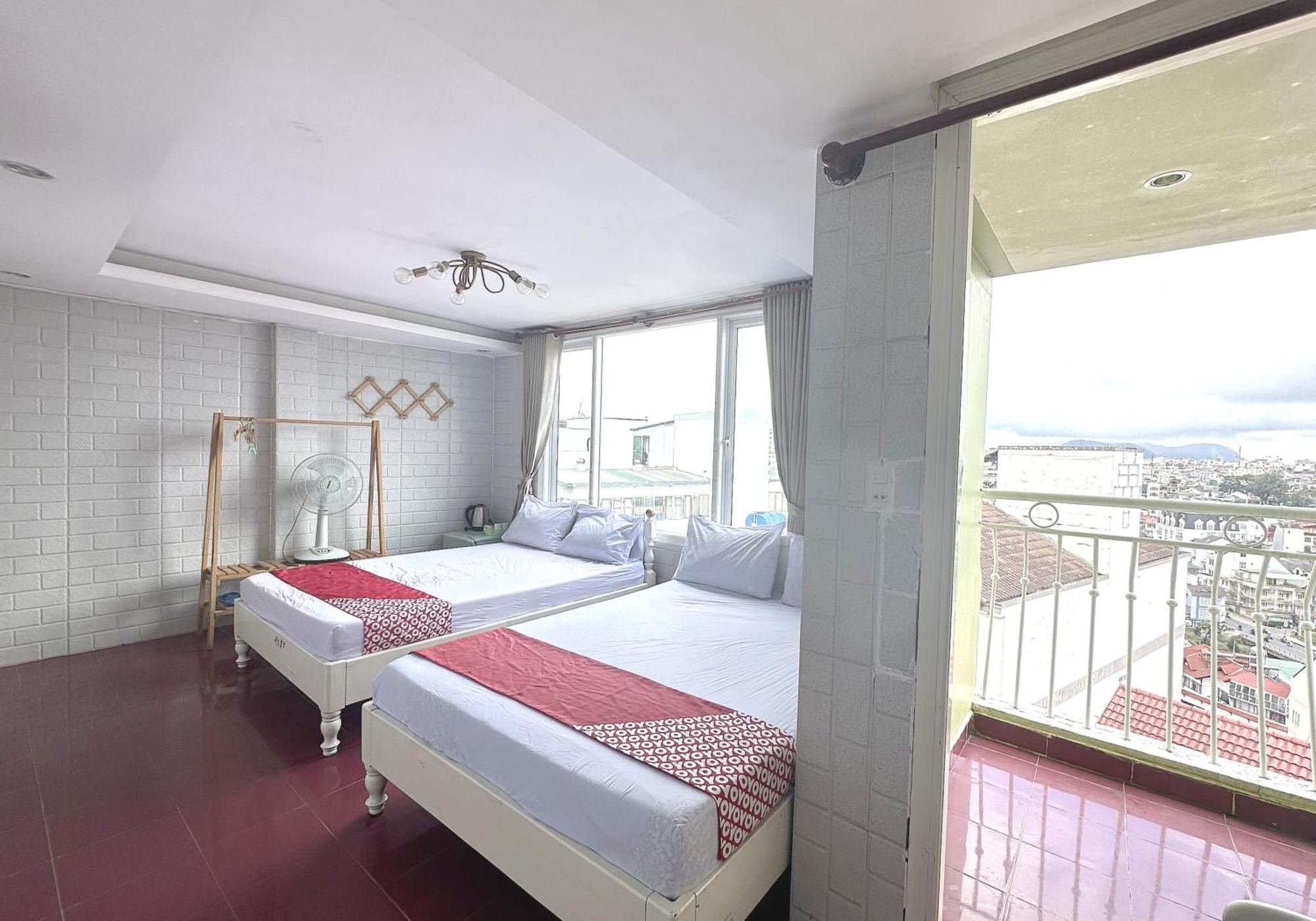 Oyo 1196 Le Vu Hotel Đà Lạt Exterior foto