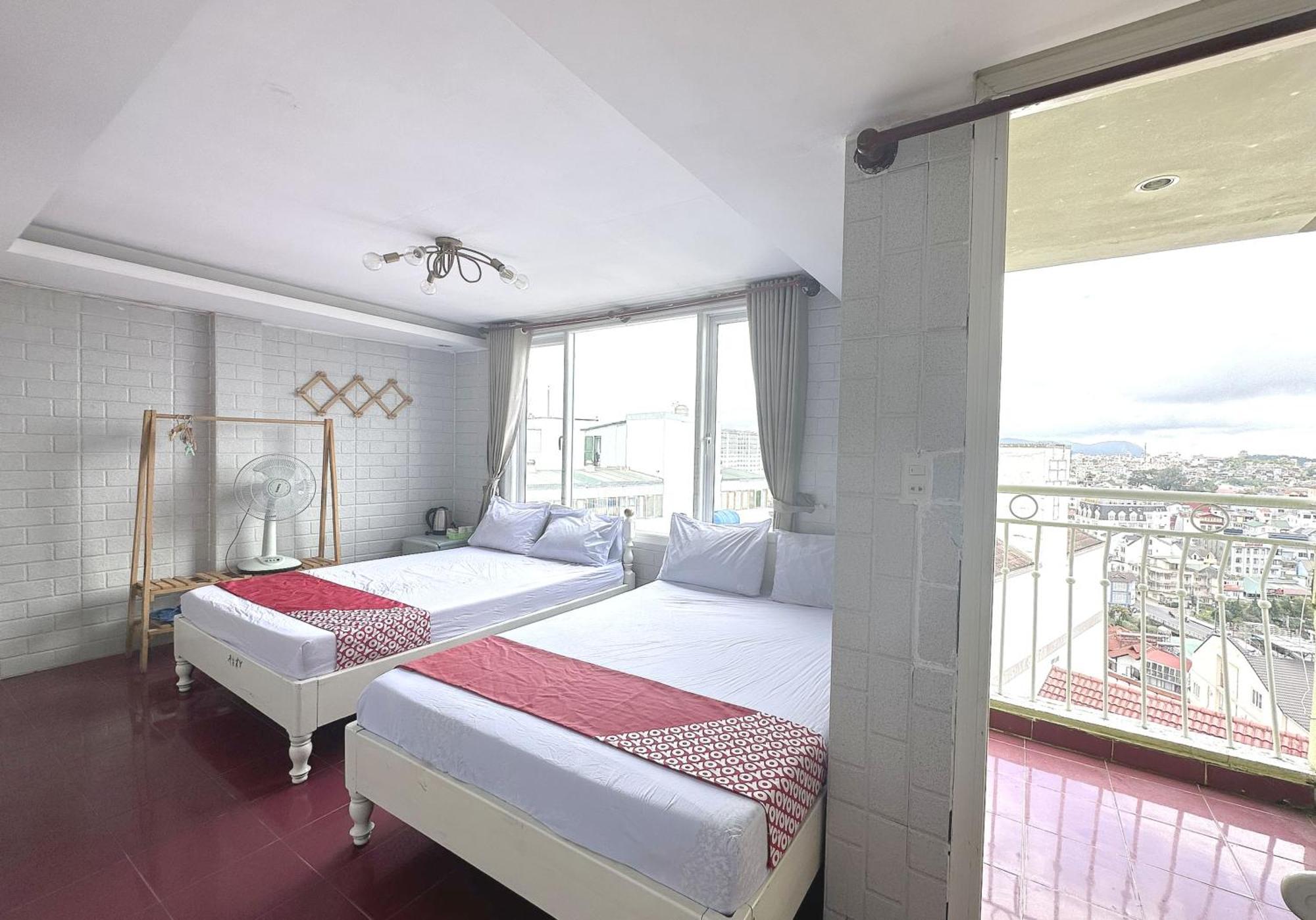 Oyo 1196 Le Vu Hotel Đà Lạt Exterior foto