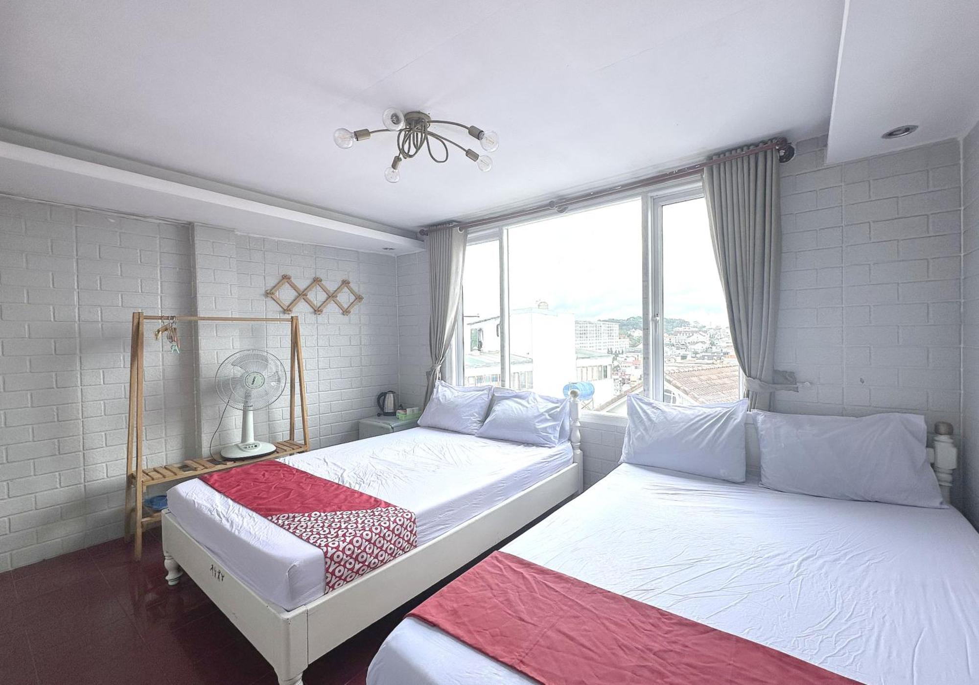 Oyo 1196 Le Vu Hotel Đà Lạt Exterior foto