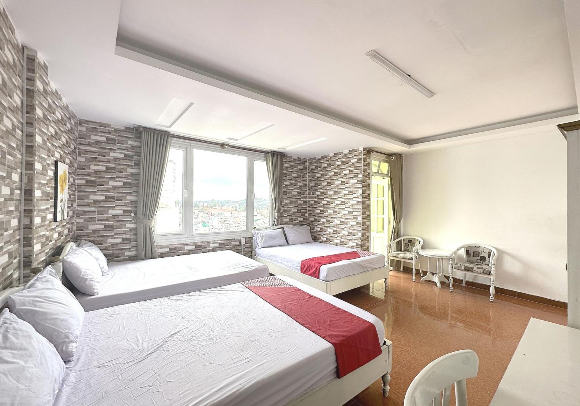 Oyo 1196 Le Vu Hotel Đà Lạt Exterior foto