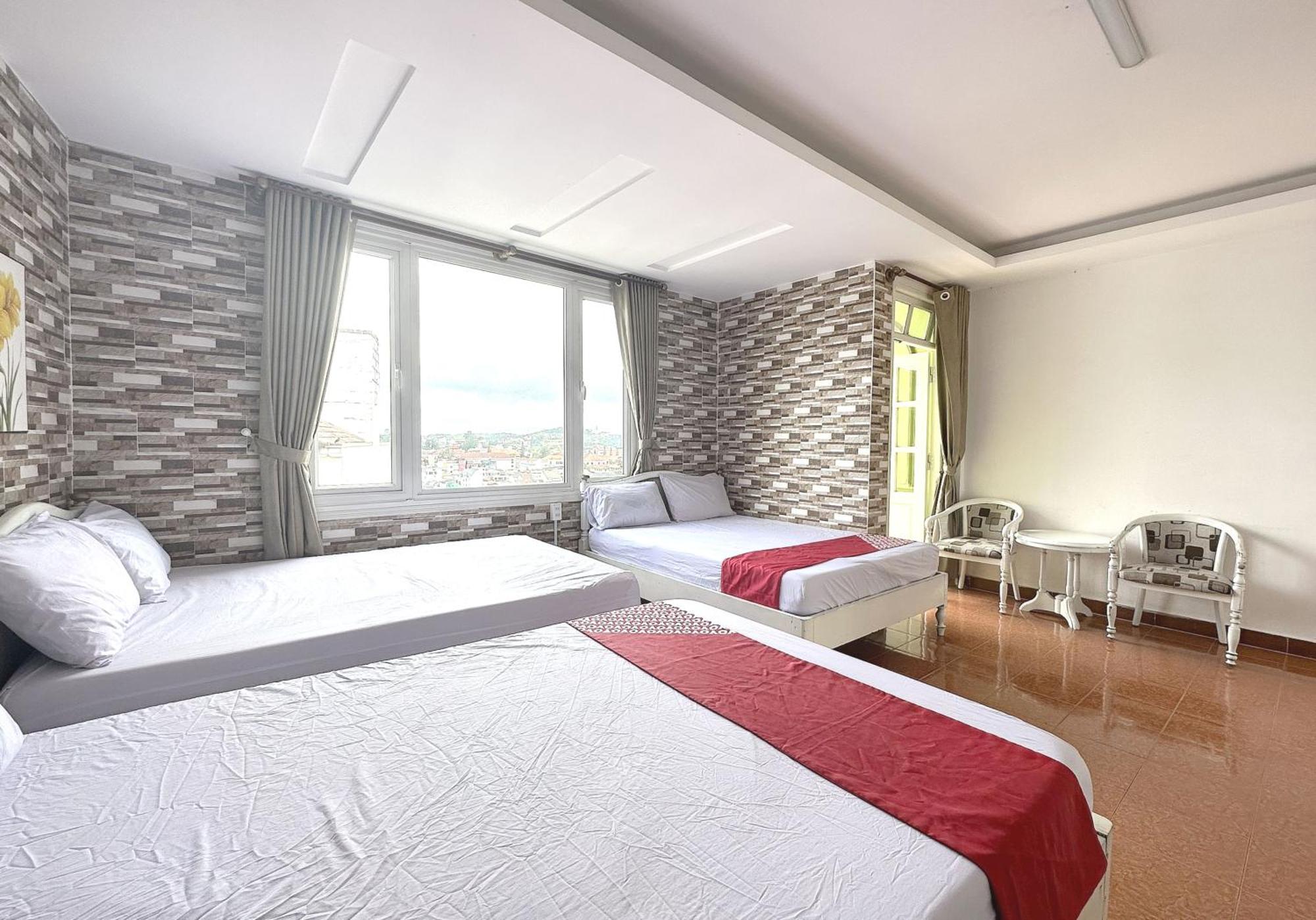 Oyo 1196 Le Vu Hotel Đà Lạt Exterior foto