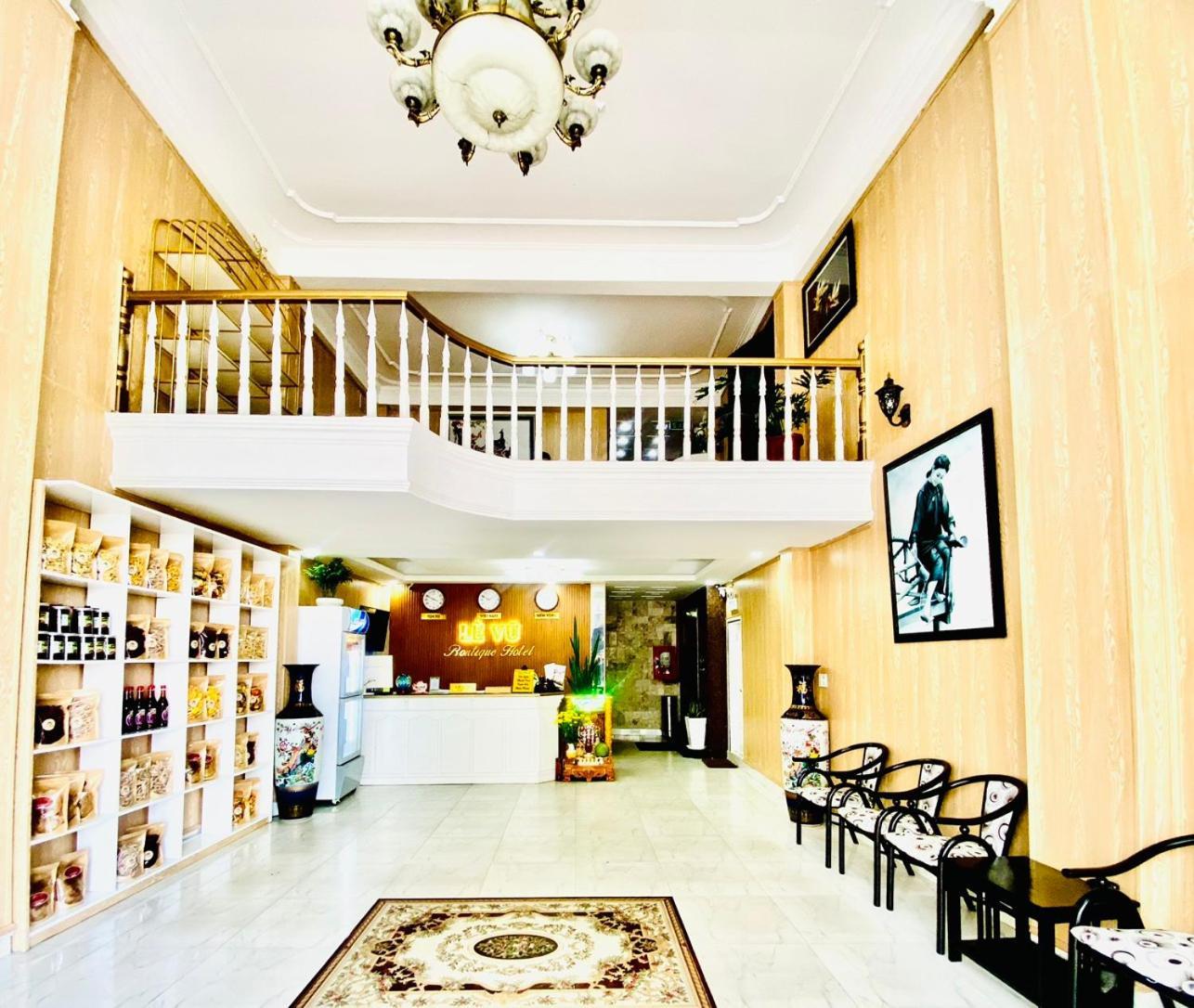 Oyo 1196 Le Vu Hotel Đà Lạt Exterior foto