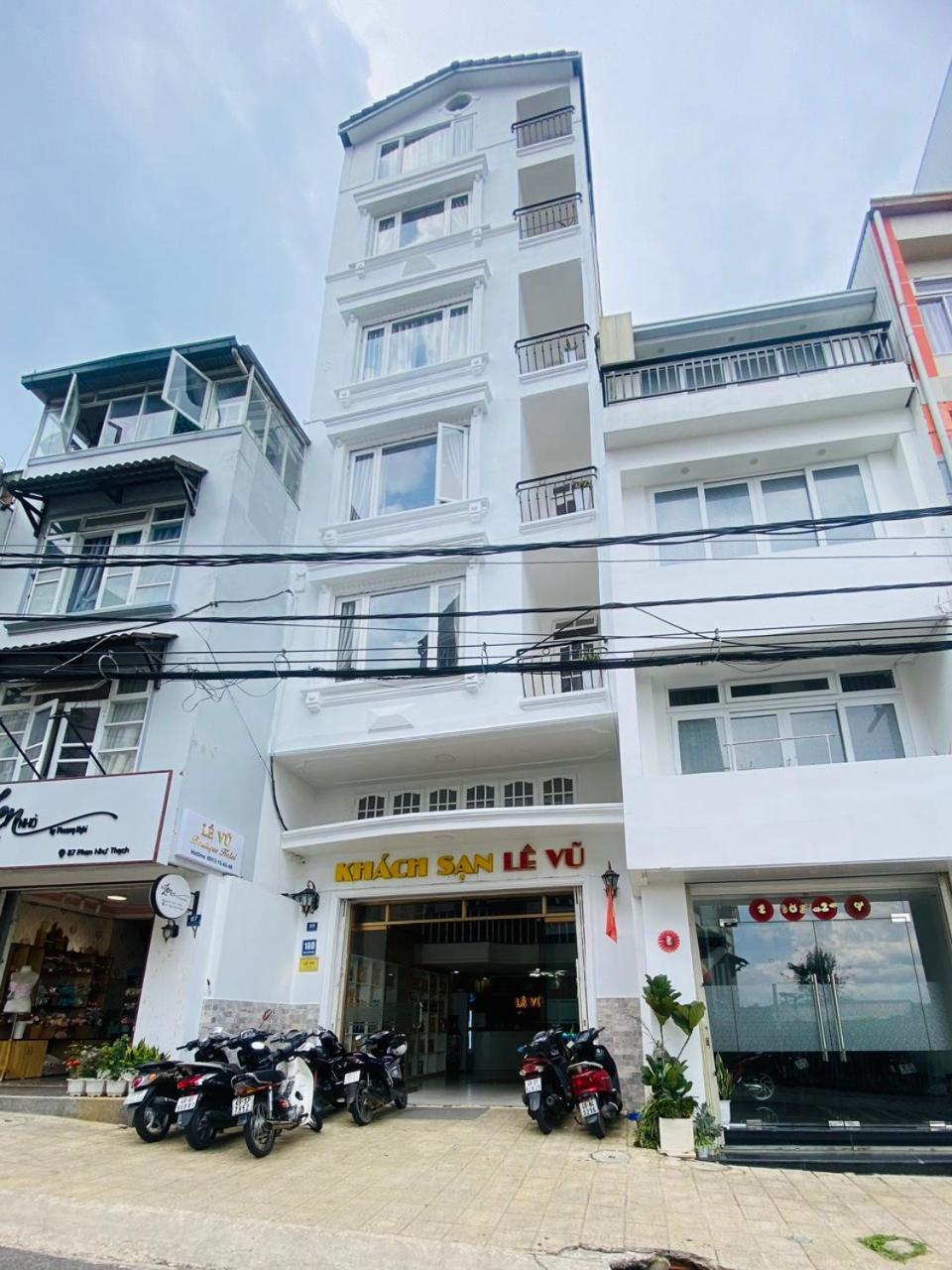 Oyo 1196 Le Vu Hotel Đà Lạt Exterior foto